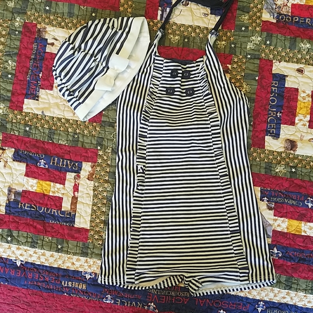 Janie And Jack Swimsuit and swim cap 3